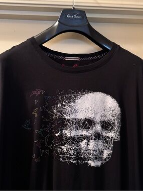 Robert Graham Black Skull TShirt